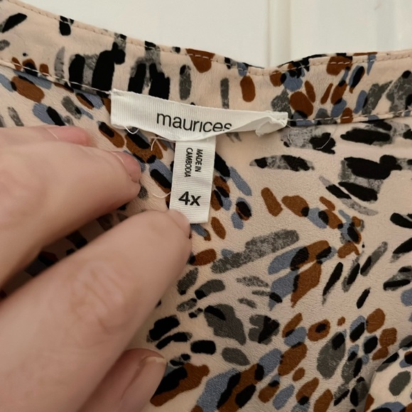 Maurice’s Atwood Sleeveless Blouse Light Pink and Blue Print 4X - Picture 3 of 5